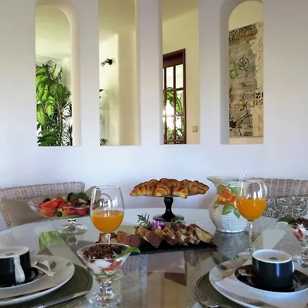 Bed & Breakfast Moments Portimão