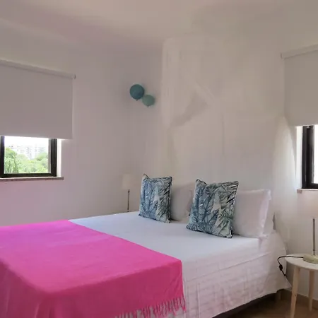Bed & Breakfast Moments Portimão