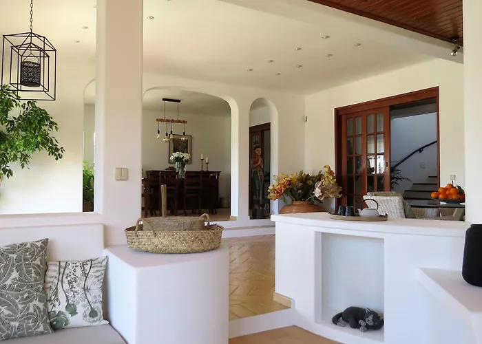 Moments Bed & Breakfast 3*